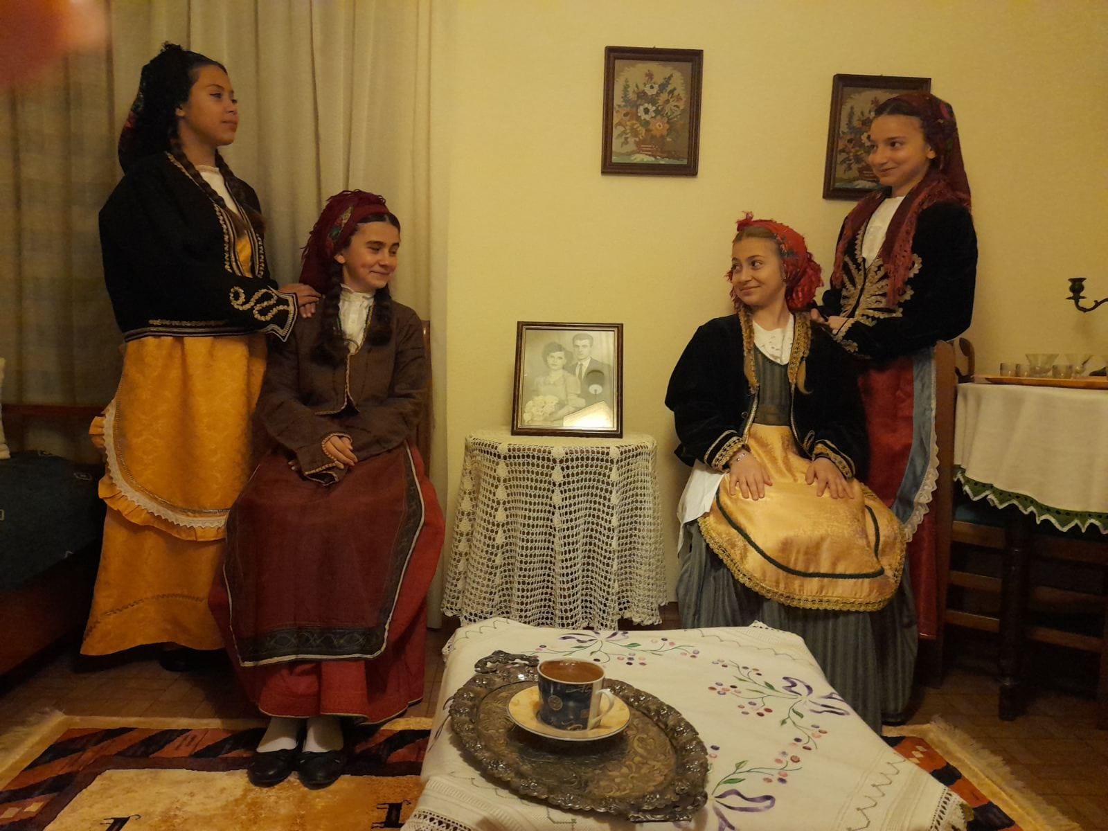 Αναβίωση του εθίμου “Για βρέξ’ Απρίλημ”, την τρίτη ημέρα του Πάσχα στα Καλύβια Λιμεναρίων (18/4/2023).