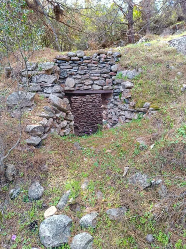 Xristakos lime kiln of xristakos (2)