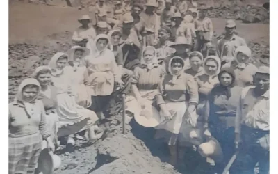 Φωτογραφία με γυναίκες εργάτριες